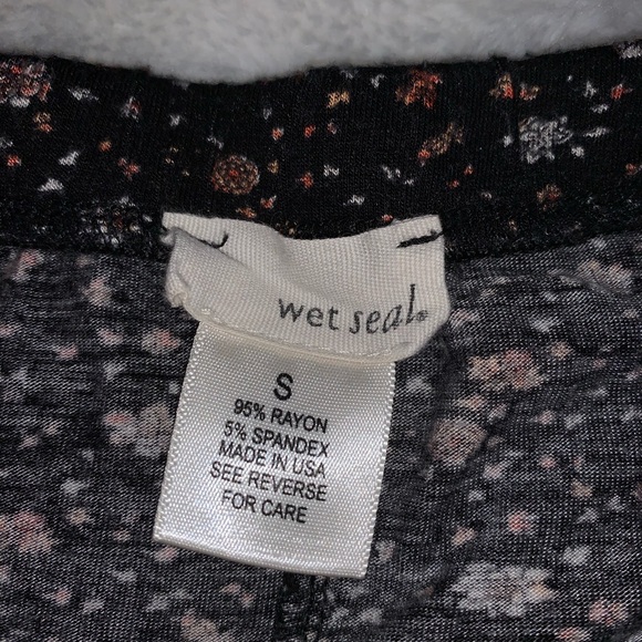 Flower skirt - Picture 2 of 2